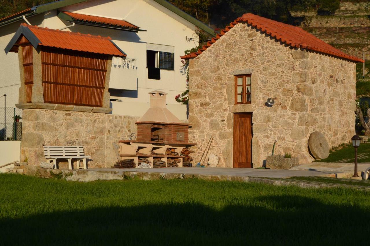 הוילה אוליביירה דה אזמיס Casa Da Trapa מראה חיצוני תמונה