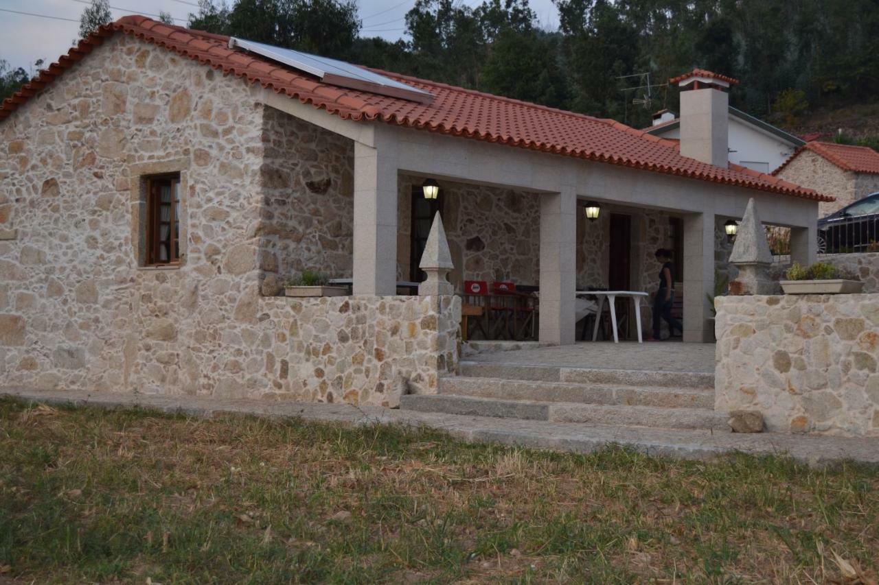 הוילה אוליביירה דה אזמיס Casa Da Trapa מראה חיצוני תמונה